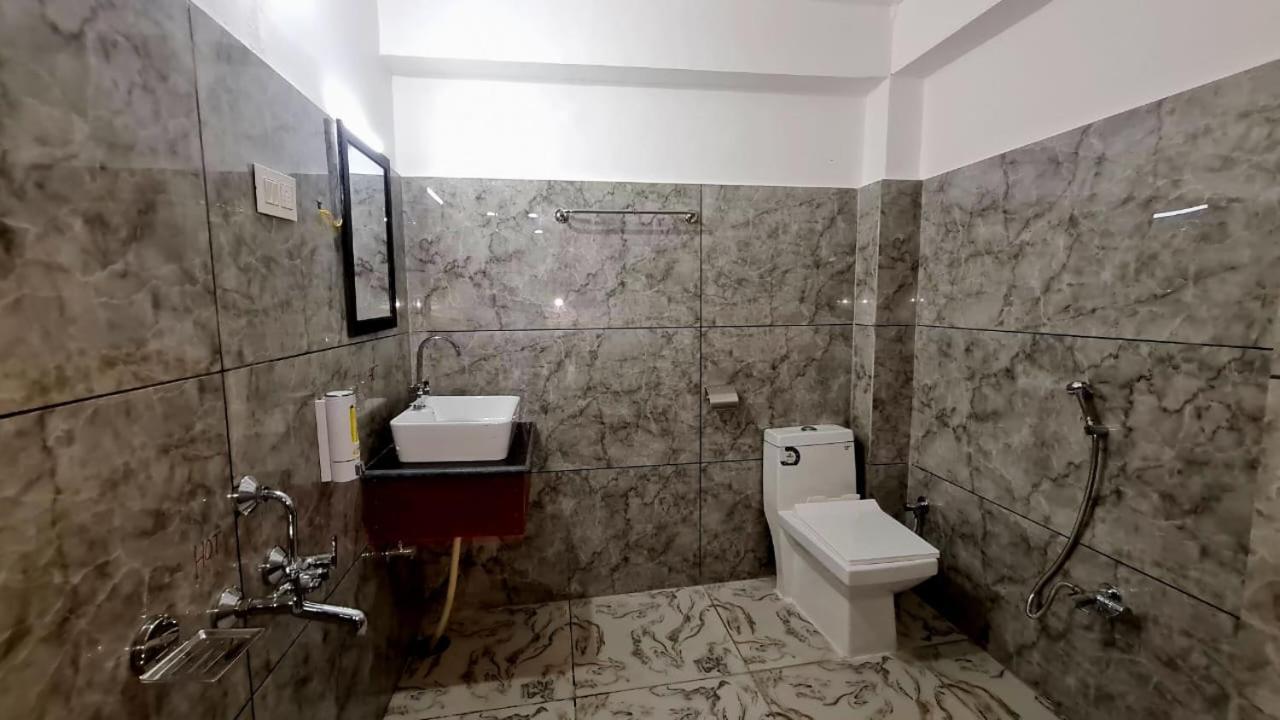 Hotel D Indian Kargil Kültér fotó